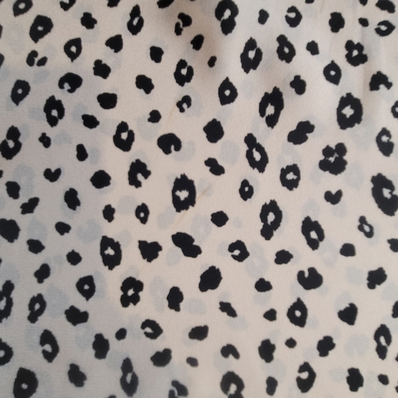 LUSH, Polyester, lightweight, off-white v-neck tunic w 1/2 sleeves. SZ 2X. - Picture 4 of 7